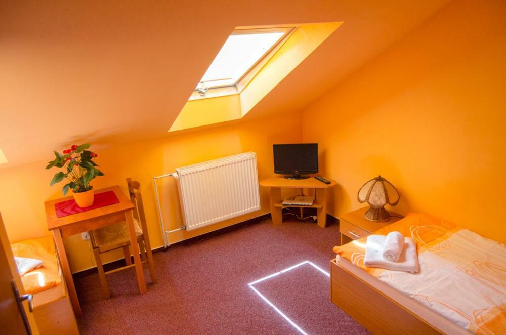 Penzion Vinarna U Hroznu Hotel Veselí nad Moravou Eksteriør billede